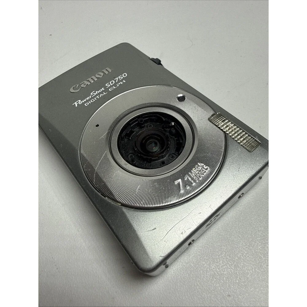 Canon PowerShot SD750 Digital ELPH Camera Silver Works, Missing Battery Door